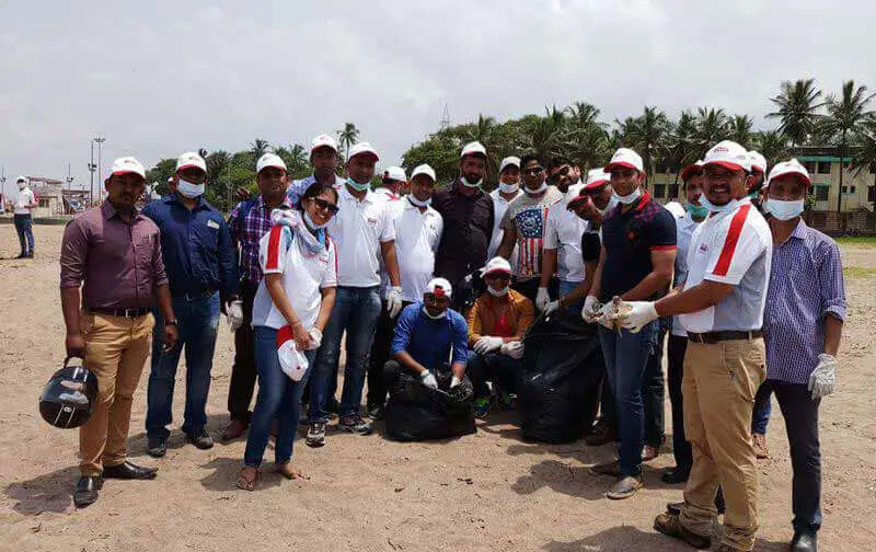 Clean up Drive at Mumbai Beach